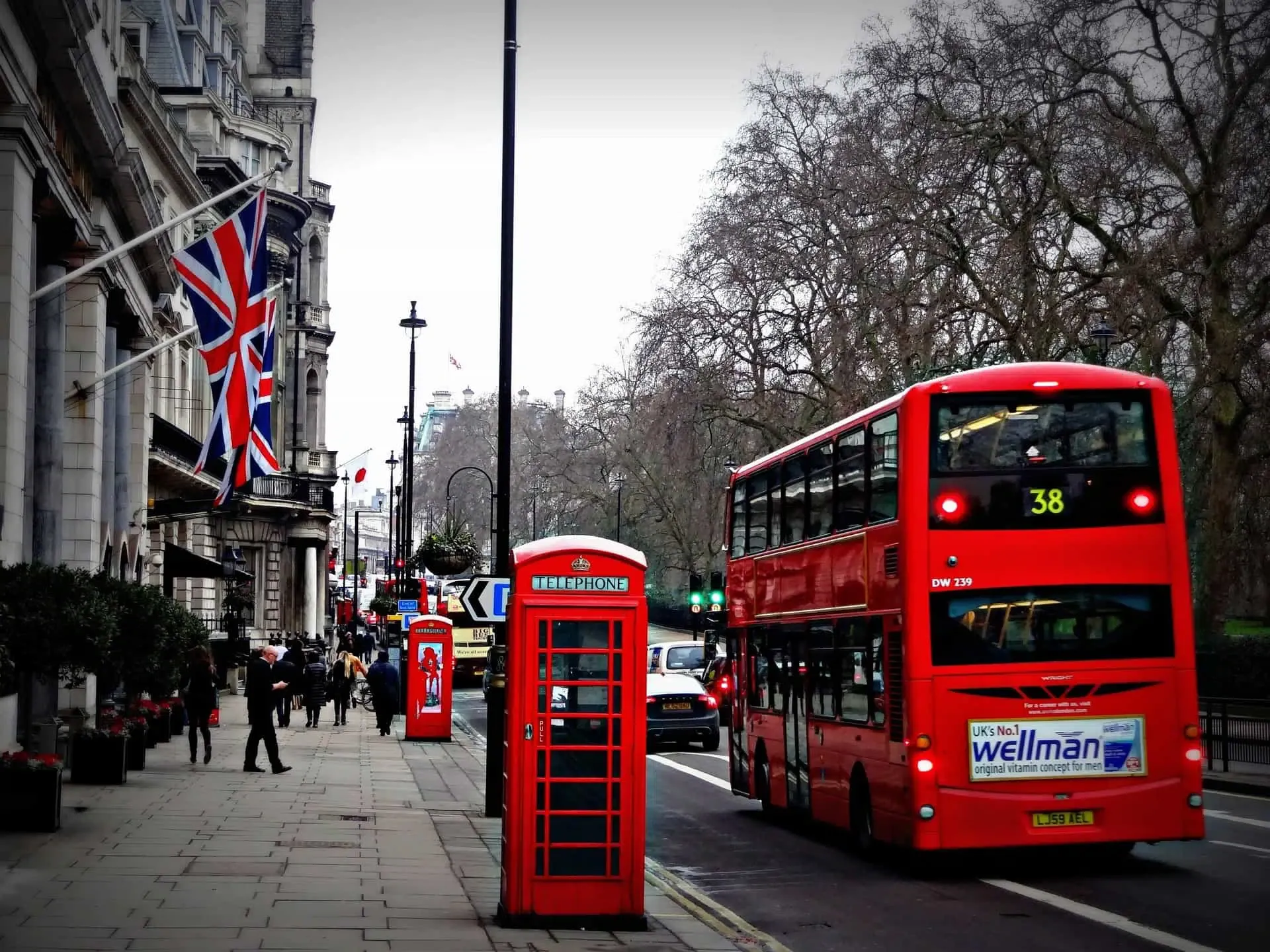 London Highlights & Thames River Cruise