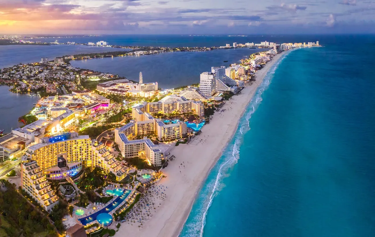 7-Day Cancun Adventure: Xcaret, Xplor, Xel-Há, Chichén Itzá, Coba & Tulum