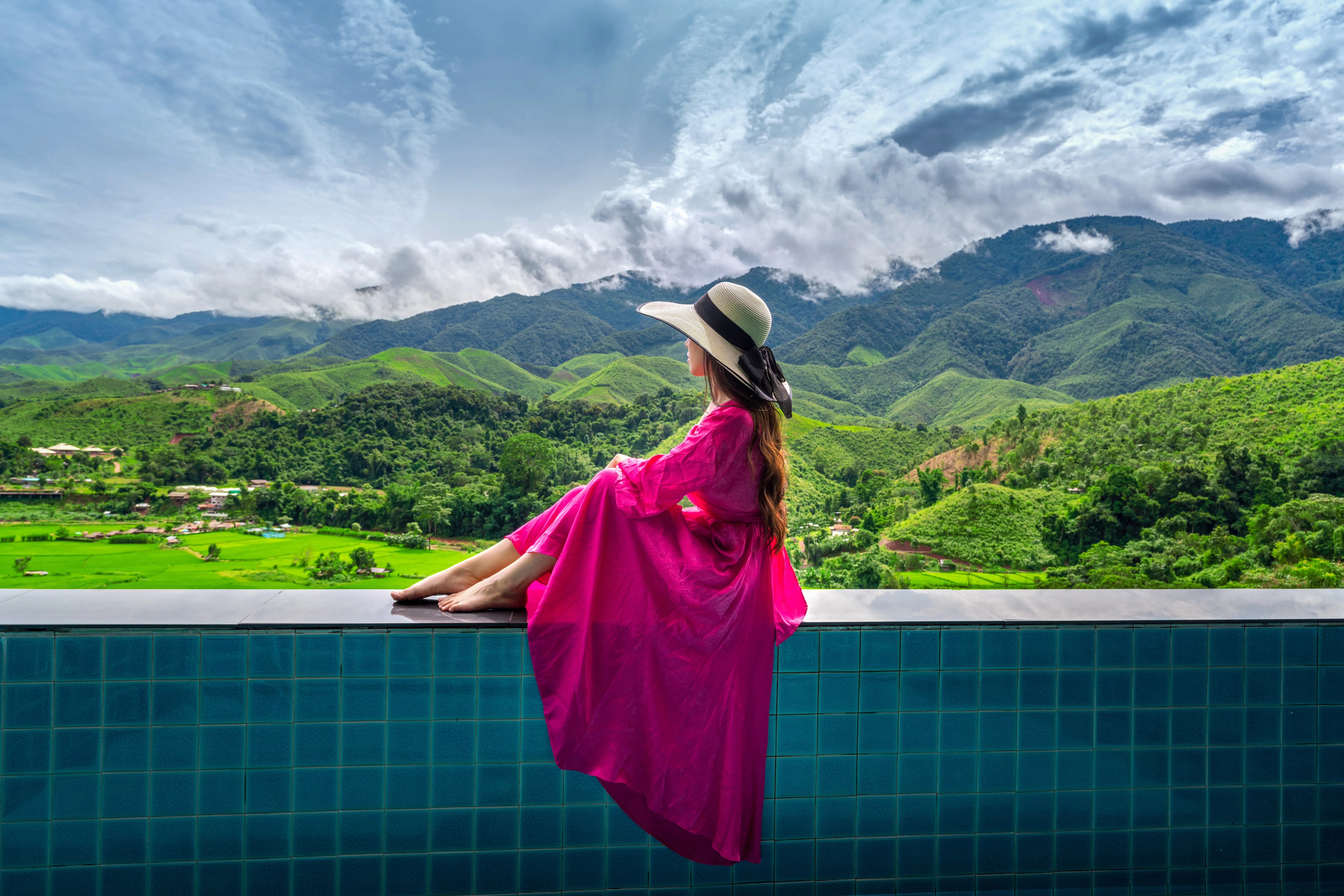 Classic Vietnam Vacation Package – North & South